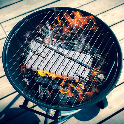 BBQ Woodchip Smoker Box, Stainless Steel Heavy Duty For Added Smokey Flavour. Gas And Charcoal BBQ Essential